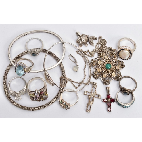 91 - A BAG OF ASSORTED JEWELLERY, to include a silver heart detailed bangle hallmarked London, a heavy te... 