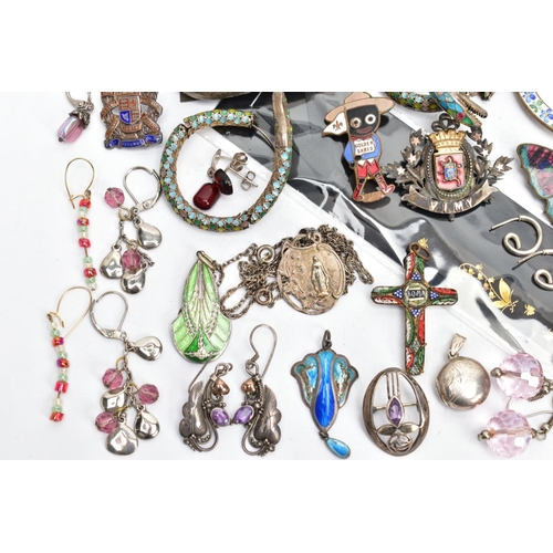 136 - A BAG OF ASSORTED JEWELLERY ITEMS, to include a small silver pendant, hallmarked Birmingham 1910, tw... 