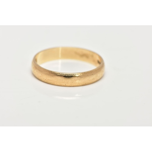 150 - A 9CT GOLD BAND RING, plain polished band with a milgrain rim, hallmarked 9ct London, ring size M, a... 