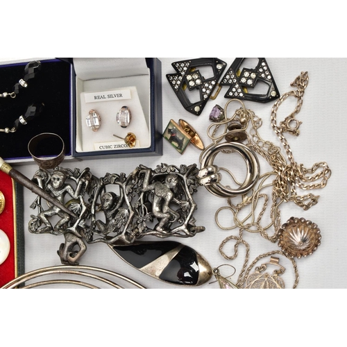 250 - A BOX OF ASSORTED WHITE METAL JEWELLERY, to include a three wire collar necklace unmarked, a white m... 