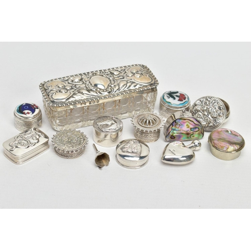 257 - A SILVER SCENT BOTTLE AND ASSORTMENT OF WHITE METAL PILL BOXES, a heart shaped sent bottle with funn... 