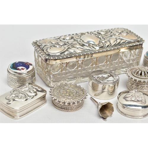 257 - A SILVER SCENT BOTTLE AND ASSORTMENT OF WHITE METAL PILL BOXES, a heart shaped sent bottle with funn... 