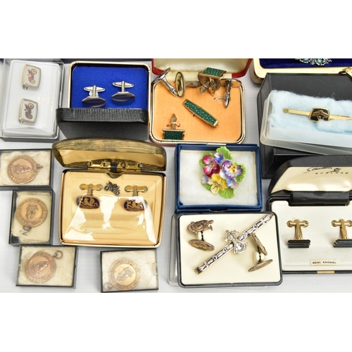 270 - A BOX OF ASSORTED JEWELLERY AND WATCHES, to include a Sarah Cov brooch and single clip on earring, a... 