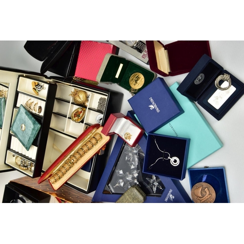 276 - A BOX OF ASSORTED JEWELLERY AND WATCHES, to include a Swarovski white metal necklace, encased in sig... 