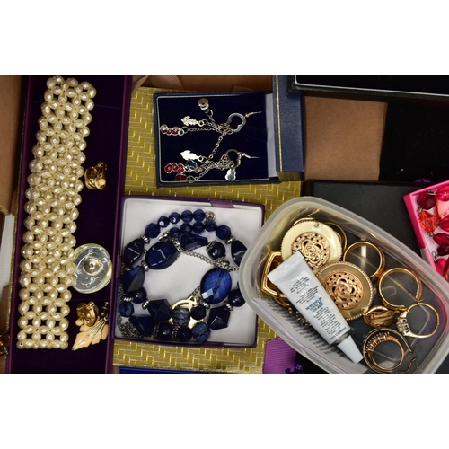 283 - A BOX OF ASSORTED COSTUME JEWELLERY, to include various brooches, chains, pendant necklaces, earring... 