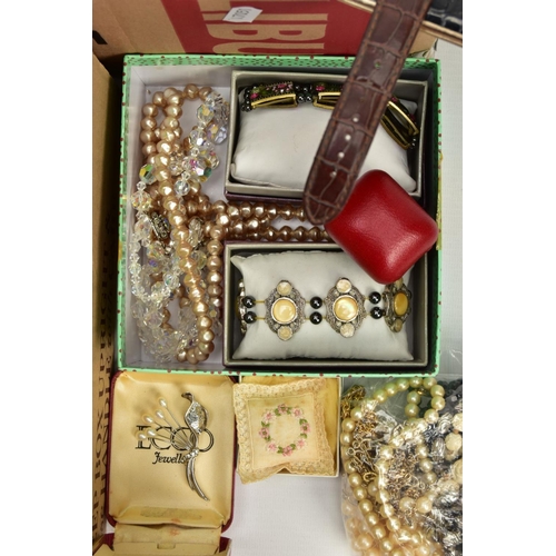 290 - A BOX OF ASSORTED ITEMS, to include various pieces of costume jewellery such as beaded necklaces, br... 