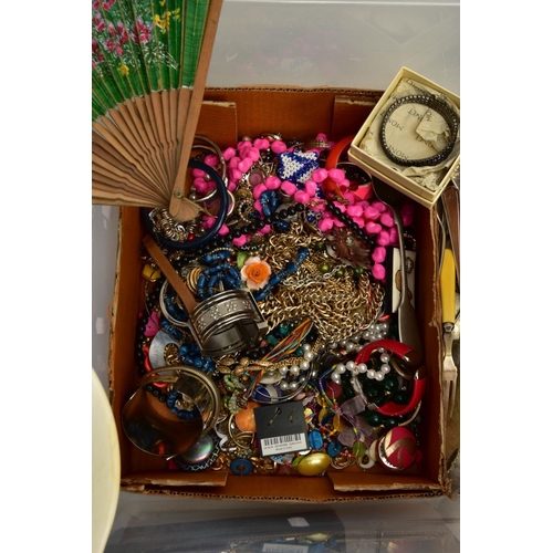 291 - A BOX OF ASSORTED ITEMS, to include a selection of costume jewellery, a selection of ladies wristwat... 