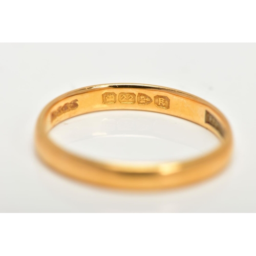 39 - A 22CT GOLD BAND RING, a slim yellow gold band, approximate width 3mm, inner band stamped 'fidelity'... 