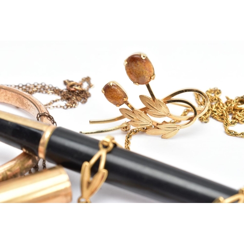 45 - AN ASSORTMENT OF GOLD FILLED AND ROLLED GOLD JEWELLERY, to include a gold filled necklace and brooch... 