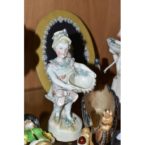 528 - A SMALL COLLECTION OF LATE 19TH AND 20TH CENTURY CERAMICS INCLUDING WADE WHIMSIE DISNEY CHARACTERS, ... 