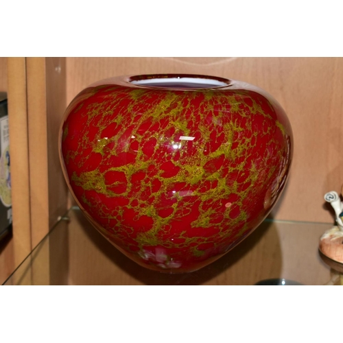 546 - A SECOND HALF 20TH CENTURY CASED GLASS VASE, red glass with mottled ochre decoration, white interior... 