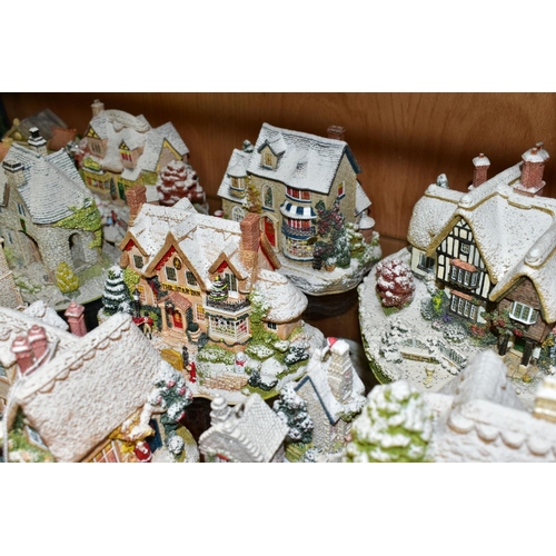 547 - NINETEEN LILLIPUT LANE SCULPTURES, no boxes and deeds, comprising three Christmas Specials The First... 