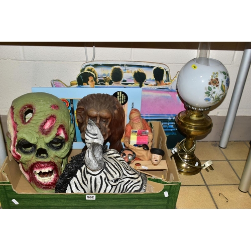 562 - A BOX AND LOOSE RESIN ANIMAL MASKS, ZOMBIE HEAD, BOTTLE STOPPERS, ETC, including a painted plaster W... 