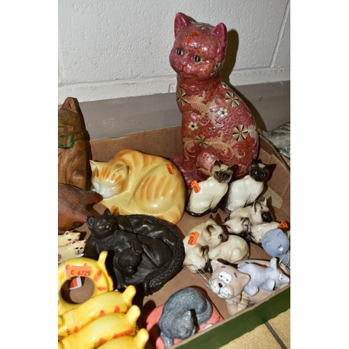 574 - A BOX AND LOOSE OF CAT ORNAMENTS, including Beswick and Royal Doulton seal point cats, model numbers... 