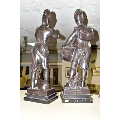 578 - A PAIR OF BRONZE FIGURES, after Étienne Henri Dumaige (1830-1888), depicting two French infantrymen ... 