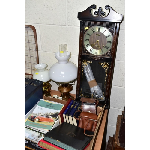 628 - A BOX AND LOOSE LAMPS, METALWARES, CLOCKS, MAGAZINES AND SUNDRY ITEMS, to include two table lamps in... 