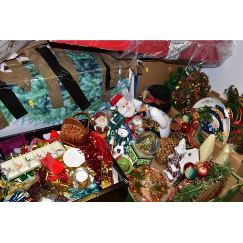 642 - NINE BOXES OF CHRISTMAS DECORATIONS, mainly modern and late twentieth century items, to include two ... 