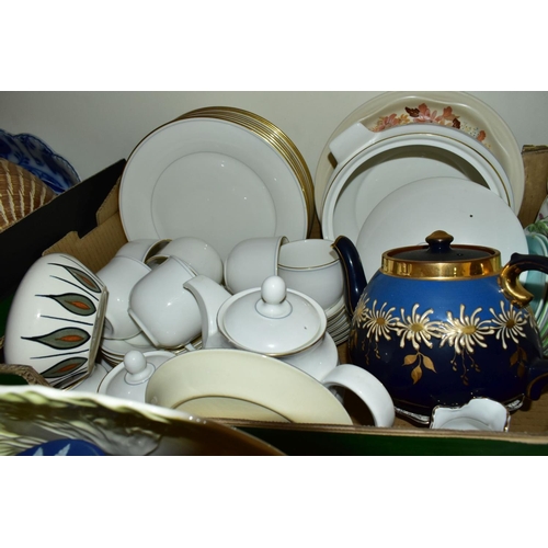 664 - THREE BOXES AND LOOSE CERAMICS AND GLASSWARES, to include a boxed Royal Worcester Silver Viceroy cak... 