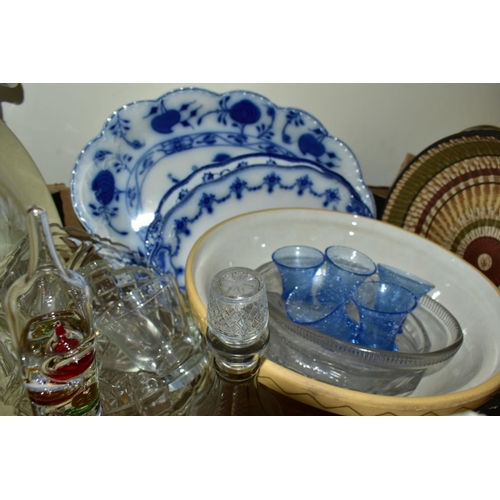 664 - THREE BOXES AND LOOSE CERAMICS AND GLASSWARES, to include a boxed Royal Worcester Silver Viceroy cak... 