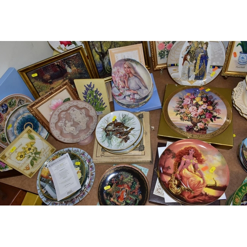 671 - A QUANTITY OF COLLECTORS PLATES AND PLAQUES, to include forty six collectors plates (six boxes) with... 