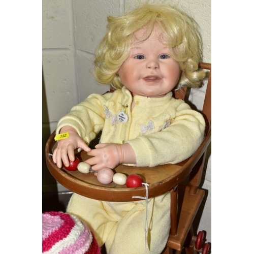 732 - A BOX AND LOOSE OF ASSORTED MID 20TH CENTURY AND MODERN DOLLS, including an Ashton Drake plastic and... 