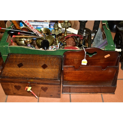 803 - A BOX AND LOOSE METALWARES, TREEN AND SUNDRY ITEMS, to include a small hanging letter rack, assorted... 