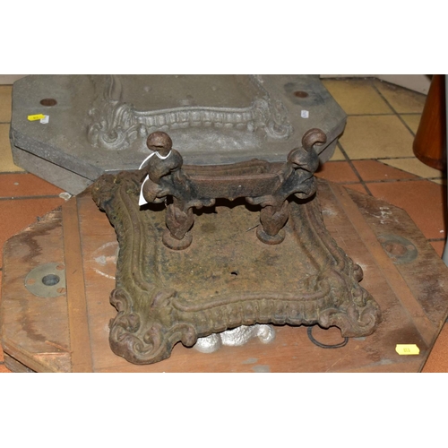 813 - A VICTORIAN CAST IRON BOOT SCRAPER, together with the mould to produce the base of the scraper and s... 