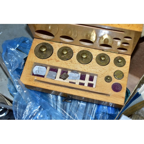 817 - A BOX OF VINTAGE DENTAL TOOLS AND SUNDRY ITEMS ETC, to include a quantity of dental probes, glass bo... 