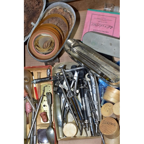 817 - A BOX OF VINTAGE DENTAL TOOLS AND SUNDRY ITEMS ETC, to include a quantity of dental probes, glass bo... 