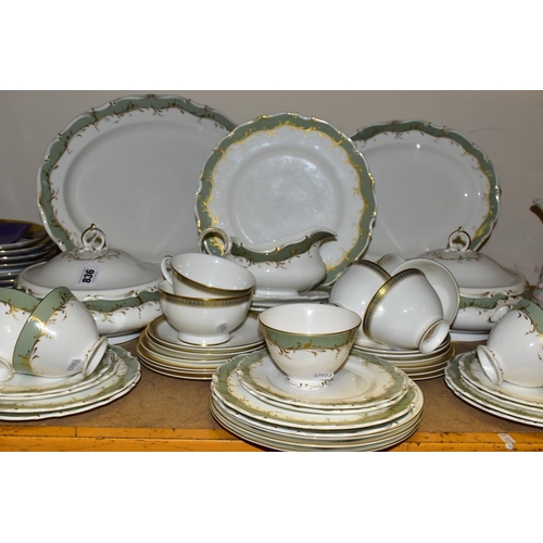 836 - A TWENTY NINE PIECE ROYAL DOULTON FONTAINEBLEAU H4978 DINNER SERVICE WITH EIGHTEEN PIECES OF CLAREND... 