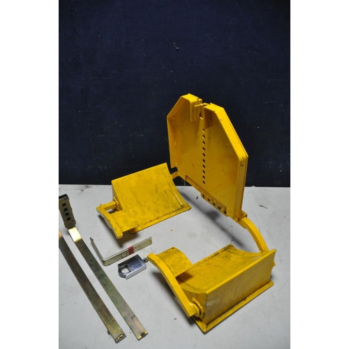 1282 - A LIONWELD WHEELOK WHEELCLAMPS boxed wheel clamp