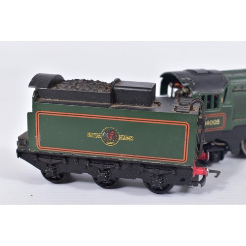 1 - A BOXED HORNBY DUBLO REBUILT WEST COUNTRY CLASS LOCOMOTIVE, 'Barnstaple' No.34005, B.R. lined green ... 