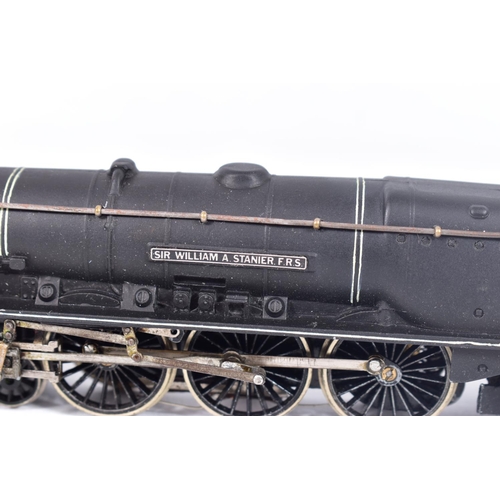 12 - THREE BOXED HORNBY DUBLO DUCHESS CLASS LOCOMOTIVES, 'Duchess of Montrose' No.46232, B.R. matt green ... 