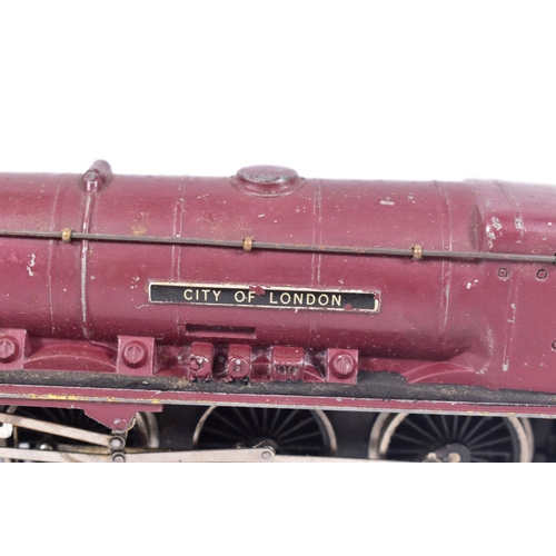 13 - A BOXED HORNBY DUBLO DUCHESS CLASS LOCOMOTIVE, 'City of London' No.46245, B.R. lined maroon livery (... 