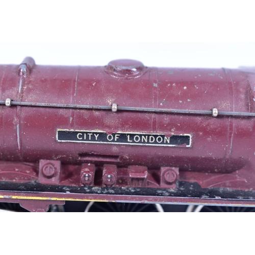 16 - A BOXED HORNBY DUBLO DUCHESS CLASS LOCOMOTIVE, 'City of London' No.46245, B.R. lined maroon livery (... 