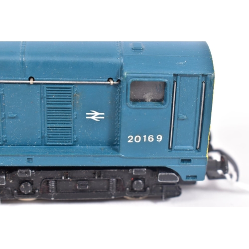 31 - TWO BOXED HORNBY DUBLO LOCOMOTIVES, class 20 No.20 169, B.R. blue livery (L30/3230) (repainted and r... 