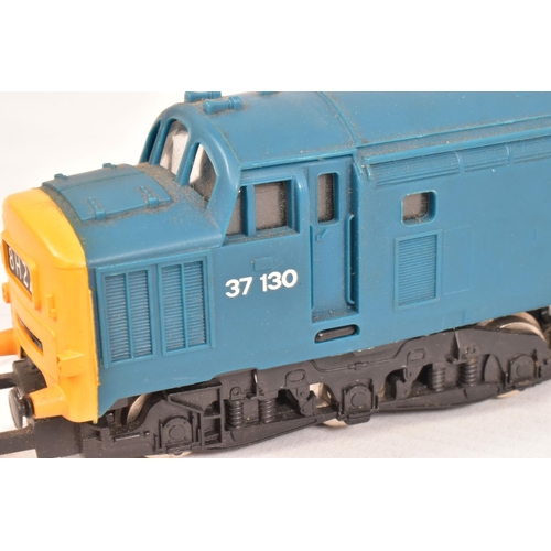 35 - FOUR BOXED AIRFIX & HORNBY OO GAUGE LOCOMOTIVES, 3x Airfix class 31 No.D5531, B.R. green livery  (54... 