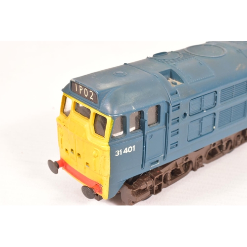 35 - FOUR BOXED AIRFIX & HORNBY OO GAUGE LOCOMOTIVES, 3x Airfix class 31 No.D5531, B.R. green livery  (54... 