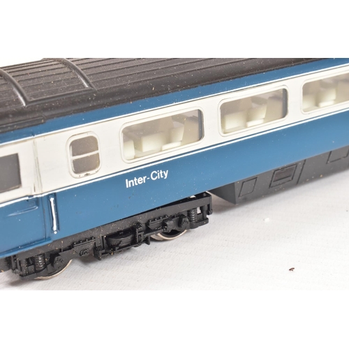 39 - A BOXED HORNBY OO GAUGE INTERCITY 125 HIGH SPEED TRAIN PACK, No.R332, comprising power car No.43010 ... 