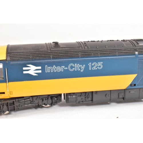 39 - A BOXED HORNBY OO GAUGE INTERCITY 125 HIGH SPEED TRAIN PACK, No.R332, comprising power car No.43010 ... 