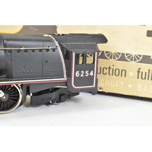 43 - A BOXED WRENN OO GAUGE DUCHESS CLASS LOCOMOTIVE, 'City of Stoke on Trent' No.6254, L.M.S. lined blac... 