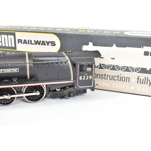 44 - A BOXED WRENN OO GAUGE DUCHESS CLASS LOCOMOTIVE, 'Duchess of Hamilton' No.6229, L.M.S. lined black l... 