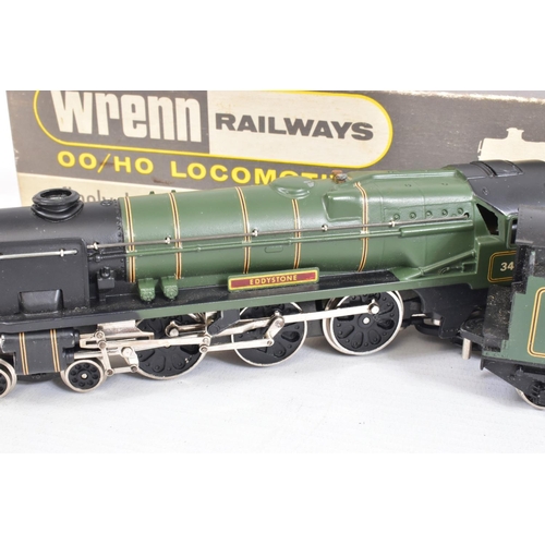 45 - A BOXED WRENN OO GAUGE REBUILT BULLIED PACIFIC CLASS LOCOMOTIVE, 'EDDYSTONE' No.34028, B.R. lined gr... 