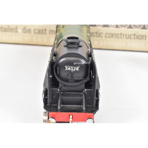 45 - A BOXED WRENN OO GAUGE REBUILT BULLIED PACIFIC CLASS LOCOMOTIVE, 'EDDYSTONE' No.34028, B.R. lined gr... 