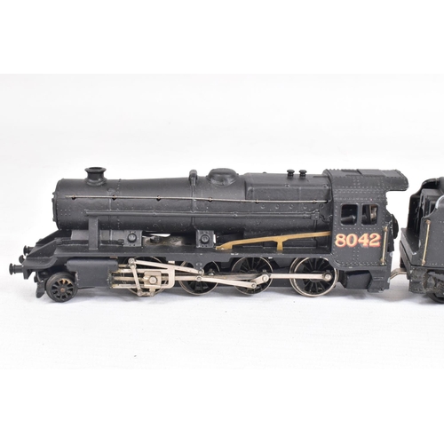 49 - A BOXED WRENN OO GAUGE CLASS 8F LOCOMOTIVE, No.8042, L.M.S. black livery (W2225), possibly repainted... 