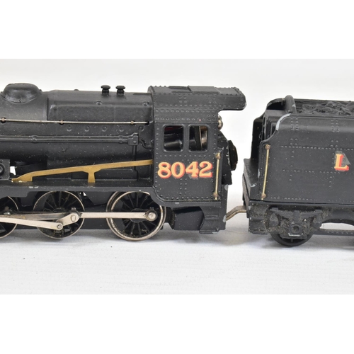 49 - A BOXED WRENN OO GAUGE CLASS 8F LOCOMOTIVE, No.8042, L.M.S. black livery (W2225), possibly repainted... 