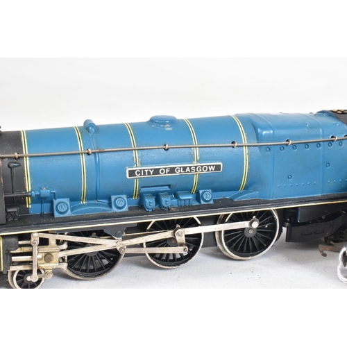 50 - A BOXED WRENN OO GAUGE DUCHESS CLASS LOCOMOTIVE, 'City of Glasgow' No.46242, B.R. blue livery (W2229... 