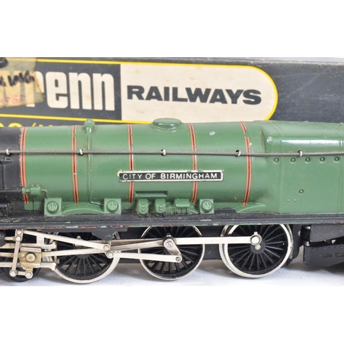 51 - A BOXED WRENN OO GAUGE DUCHESS CLASS LOCOMOTIVE, 'City of Birmingham' No.46235, B.R. lined green liv... 