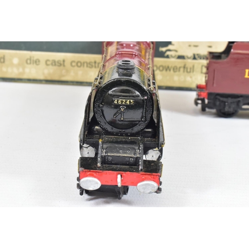 52 - A BOXED TRI-ANG WRENN OO GAUGE DUCHESS CLASS LOCOMOTIVE, 'City of London' No.6245, L.M.S. maroon liv... 