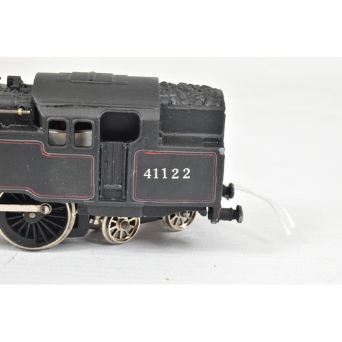 55 - TWO BOXED WRENN OO GAUGE TANK LOCOMOTIVES,  class 4MT renumbered to No.41122 (W2219), class R1 No.31... 